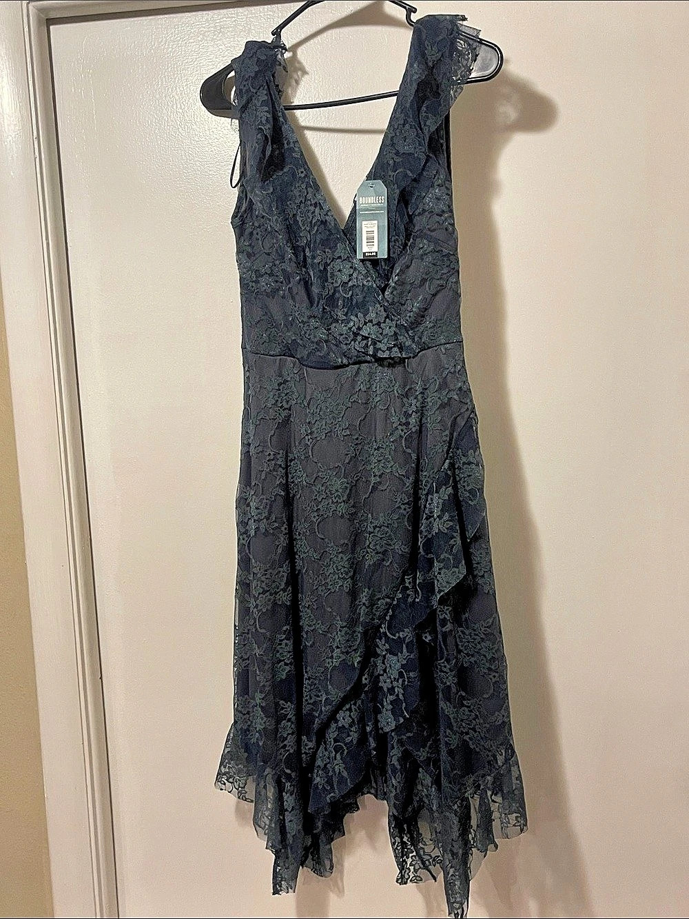 Earthbound Boundless Floral High-Low Dress  Size Small NWT